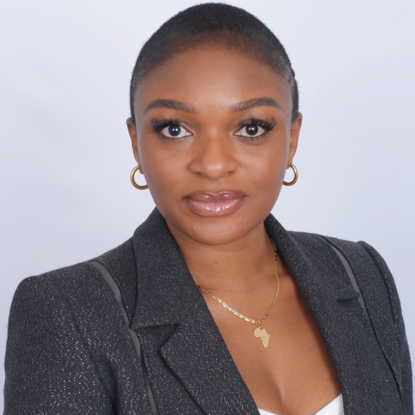 Staten Island Neuhaus Real Estate Agent Photo