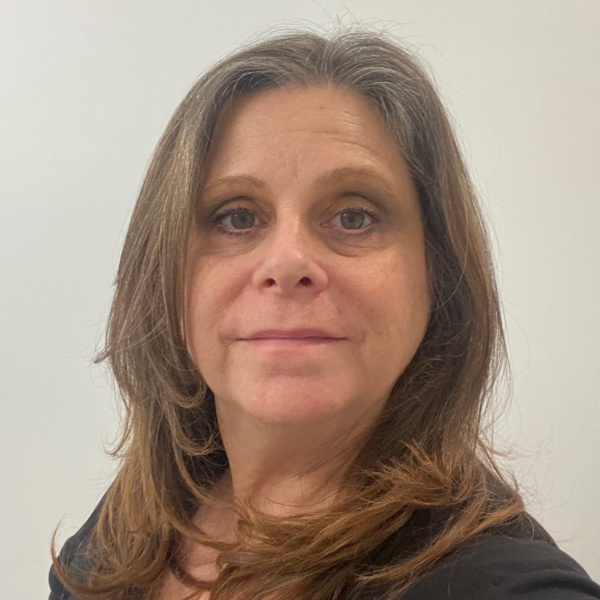 Staten Island Neuhaus Real Estate Agent Photo