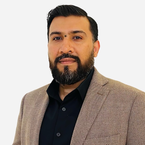 Staten Island Neuhaus Real Estate Agent Photo