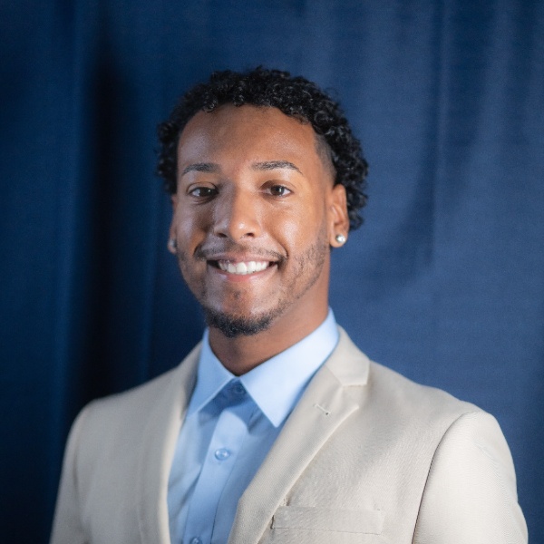 Staten Island Neuhaus Real Estate Agent Photo