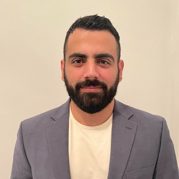 Staten Island Neuhaus Real Estate Agent Photo