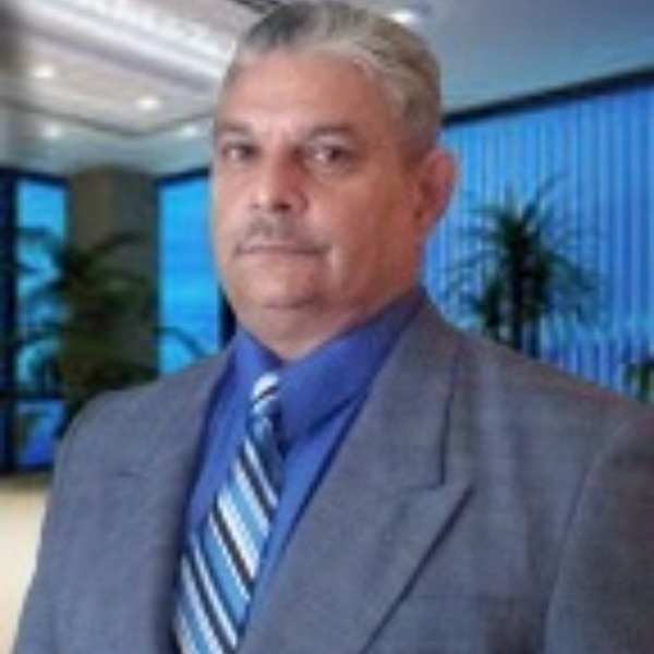 Staten Island Neuhaus Real Estate Agent Photo