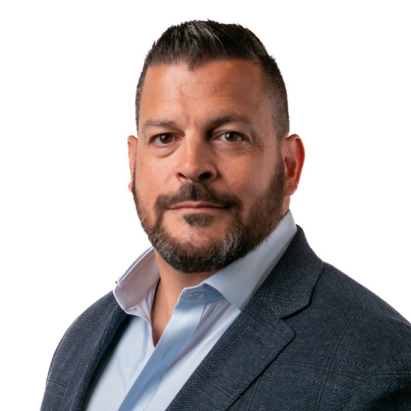 Staten Island Neuhaus Real Estate Agent Photo