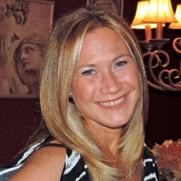 Staten Island Neuhaus Real Estate Agent Photo