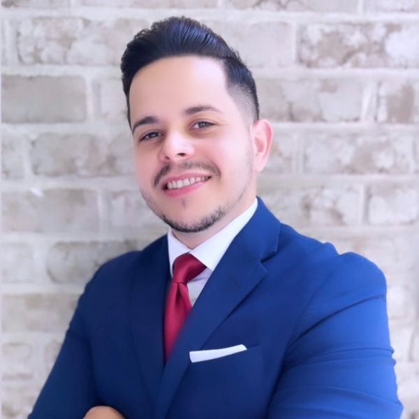 Staten Island Neuhaus Real Estate Agent Photo