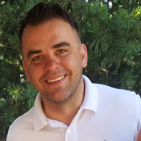 Staten Island Neuhaus Real Estate Agent Photo