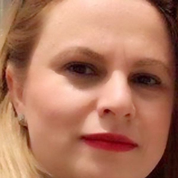 Staten Island Neuhaus Real Estate Agent Photo