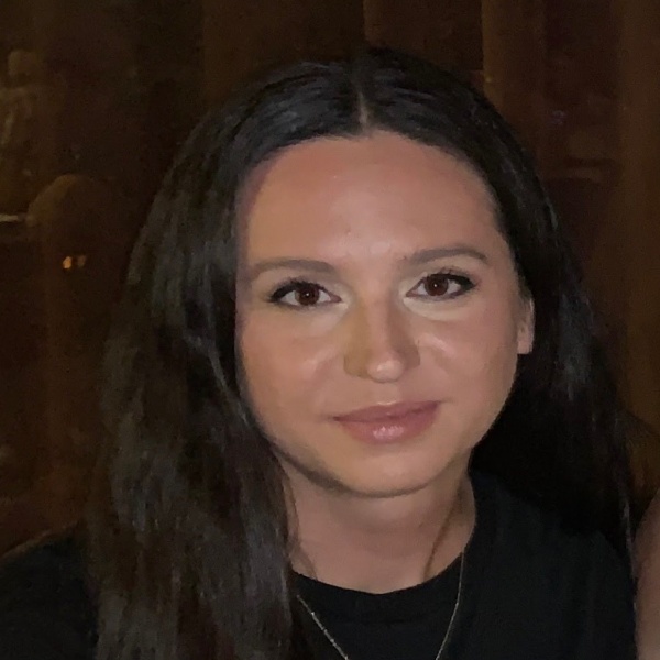 Staten Island Neuhaus Real Estate Agent Photo