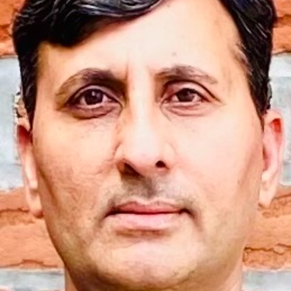 Staten Island Neuhaus Real Estate Agent Photo
