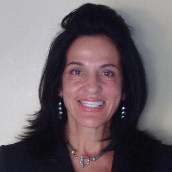 Staten Island Neuhaus Real Estate Agent Photo