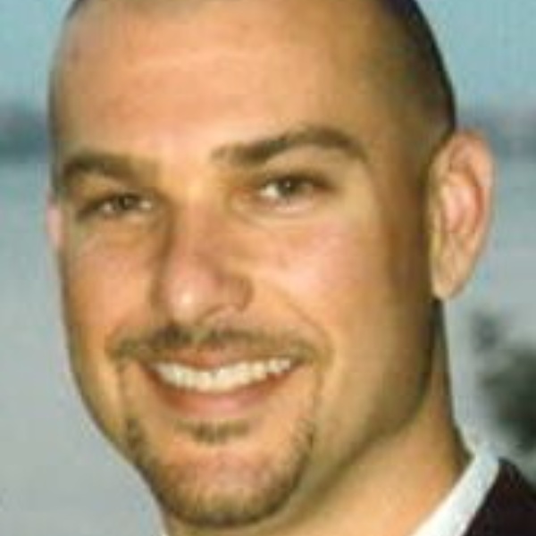 Staten Island Neuhaus Real Estate Agent Photo