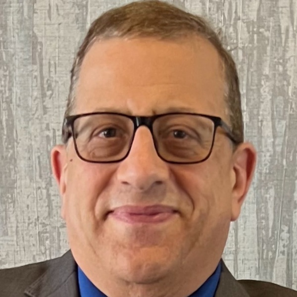Staten Island Neuhaus Real Estate Agent Photo