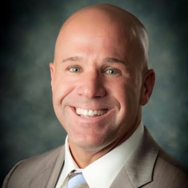 Staten Island Neuhaus Real Estate Agent Photo