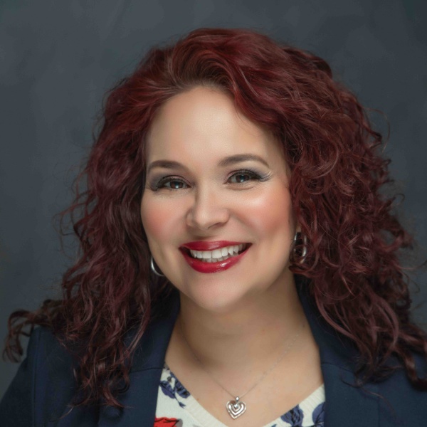 Staten Island Neuhaus Real Estate Agent Photo
